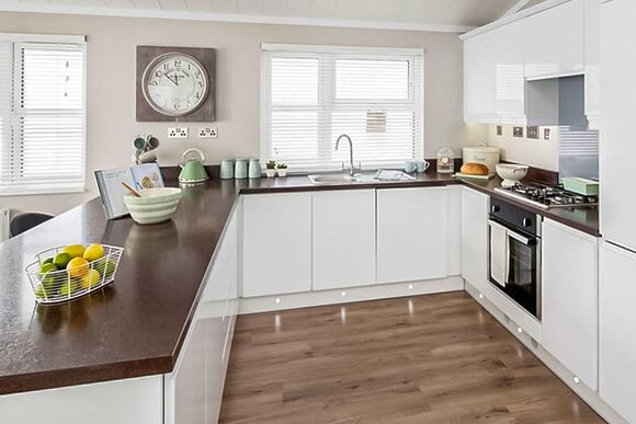 Indulgent 4 Berth Lodge Roof Terrace HT - St Helens Coastal Resort, Ryde