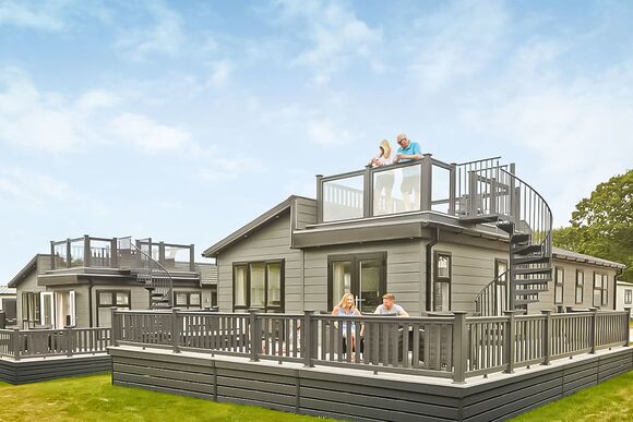 Indulgent 6 Berth Lodge Roof Terrace HT - St Helens Coastal Resort, Ryde