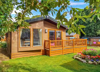 2 Bed Platinum Hot Tub Lodge - St Ives Holiday Village, Lelant, St Ives