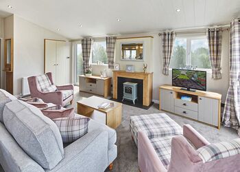 3 Bed Platinum Hot Tub Lodge - St Ives Holiday Village, Lelant, St Ives