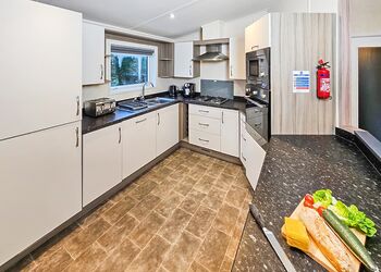 4 Bed Platinum Hot Tub Lodge - St Ives Holiday Village, Lelant, St Ives