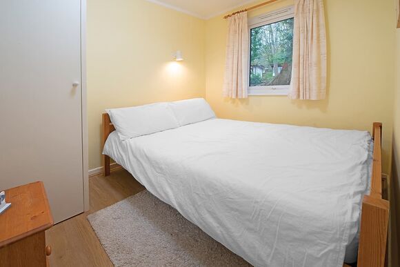 SI 2 Bed Gold Bungalow