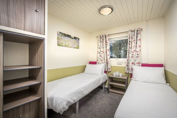 2 Bed Bronze Chalet sleeps 4 (Pet) - St Ives Holiday Village, Lelant, St Ives