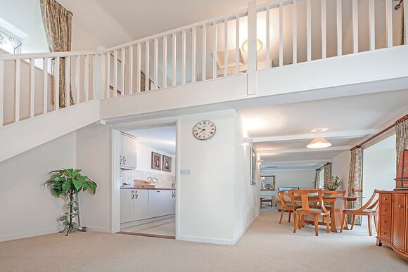 SI 2 Bed Kenegie Apartment (Sat)