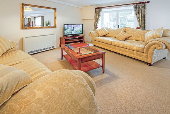 SI 2 Bed Kenegie Apartment (Sat)