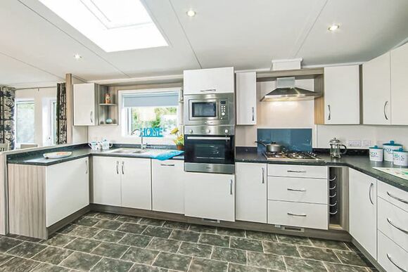 2 Bed Platinum Hot Tub Lodge - St Ives Holiday Village, Lelant, St Ives