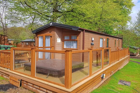 2 Bed Platinum Caravan Hot Tub Caravan Lodge - St Ives Holiday Village, Lelant, St Ives