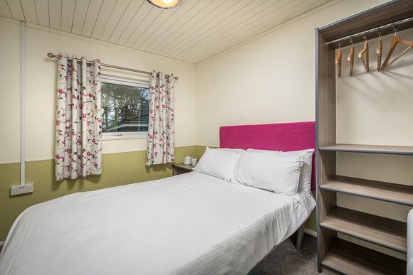 2 Bed Bronze Chalet sleeps 4 - St Ives Holiday Village, Lelant, St Ives