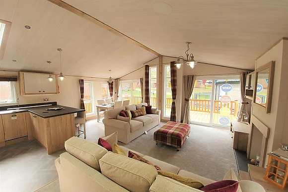 2 Bed Diamond Hot Tub Lodge 