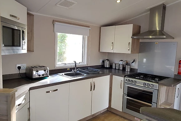 2 Bed Platinum Caravan Lodge 