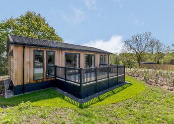 Claverdon Lodge Premier - Stratford Upon Avon Lodge Retreat, Snitterfield, Stratford Upon Avon