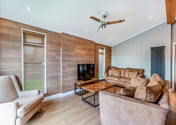 Loxley Lodge Premier - Stratford Upon Avon Lodge Retreat, Snitterfield, Stratford Upon Avon