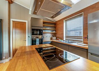 Loxley Lodge Premier - Stratford Upon Avon Lodge Retreat, Snitterfield, Stratford Upon Avon