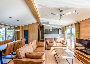 Alderminster Lodge Premier - Stratford Upon Avon Lodge Retreat, Snitterfield, Stratford Upon Avon