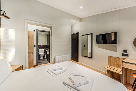 Oxhill Lodge - Stratford Upon Avon Lodge Retreat, Snitterfield, Stratford Upon Avon