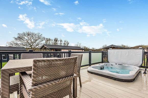 Oxhill Lodge Premier - Stratford Upon Avon Lodge Retreat, Snitterfield, Stratford Upon Avon