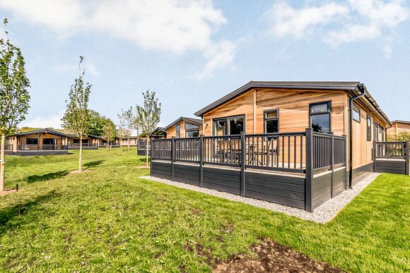 Loxley Lodge - Stratford Upon Avon Lodge Retreat, Snitterfield, Stratford Upon Avon