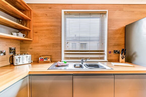 Loxley Lodge Premier - Stratford Upon Avon Lodge Retreat, Snitterfield, Stratford Upon Avon