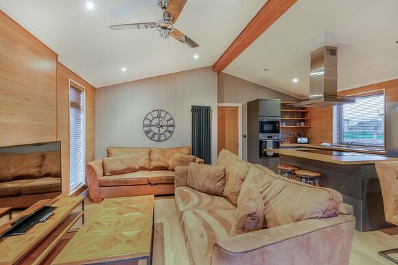 Wilmcote Lodge Premier - Stratford Upon Avon Lodge Retreat, Snitterfield, Stratford Upon Avon