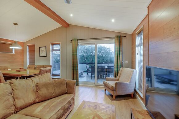 Wilmcote Lodge Premier - Stratford Upon Avon Lodge Retreat, Snitterfield, Stratford Upon Avon