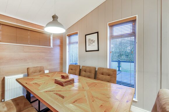 Wilmcote Lodge Premier - Stratford Upon Avon Lodge Retreat, Snitterfield, Stratford Upon Avon