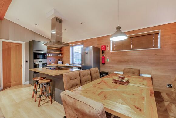 Wilmcote Lodge Premier - Stratford Upon Avon Lodge Retreat, Snitterfield, Stratford Upon Avon