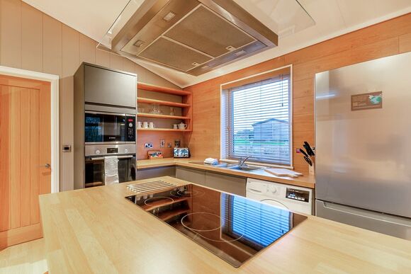 Wilmcote Lodge Premier - Stratford Upon Avon Lodge Retreat, Snitterfield, Stratford Upon Avon