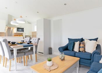 Elite Spa Holiday Home - St Mabyn Lodge Escape, Padstow