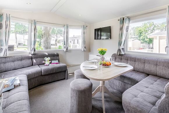 Bronze Caravan with parking & decking - St Minver, Rock