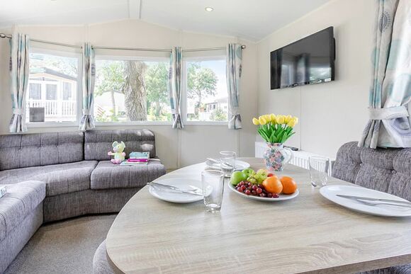 Bronze Caravan with parking & decking - St Minver, Rock