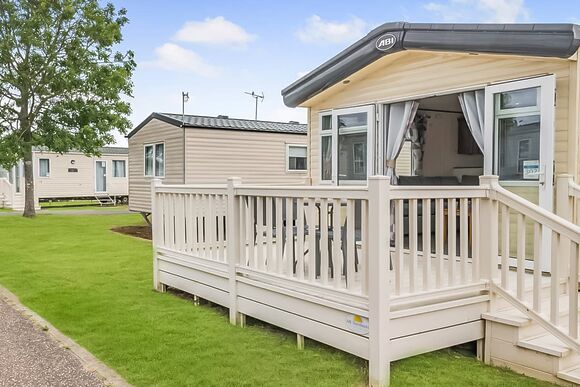 Gold Caravan 6 with parking & decking P, Gold Caravan with parking & decking - St Minver, Rock