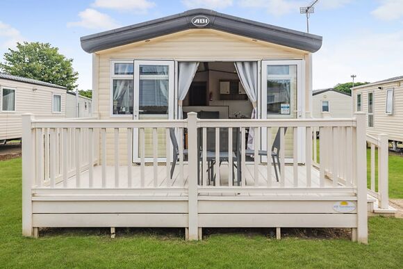Gold Caravan with parking & decking, Gold Caravan 6 with parking & decking P - St Minver, Rock