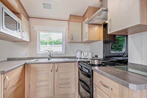 Gold 3 Caravan with parking & decking - St Minver, Rock