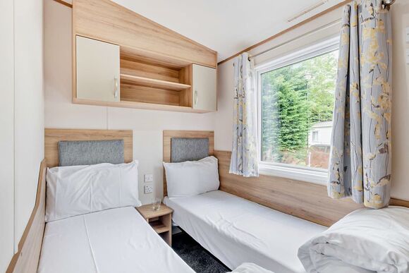 Gold 3 Caravan with parking & decking - St Minver, Rock