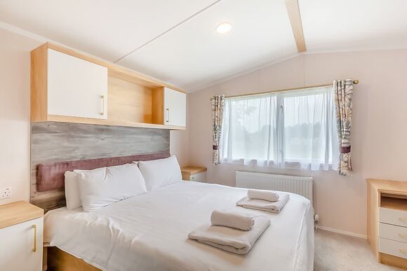 Gold Premium Caravan with parking & decking, Gold Premium Caravan with parking & decking P - St Minver, Rock