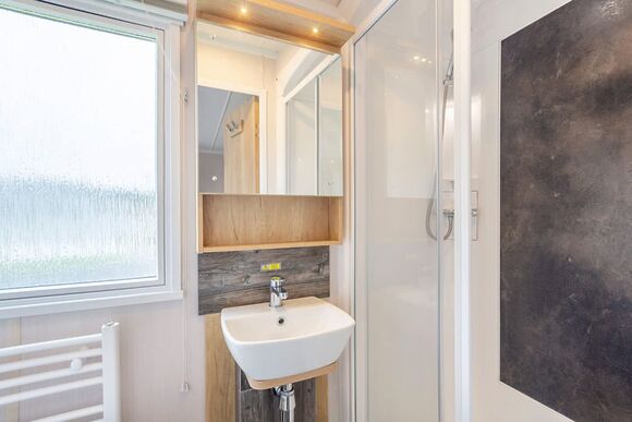 Gold Premium 2 Caravan with parking, ensuite & decking - St Minver, Rock