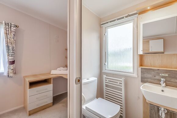 Gold Premium 2 Caravan with parking, ensuite & decking - St Minver, Rock