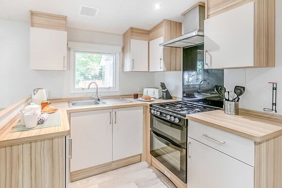 Silver Caravan with parking - St Minver, Rock