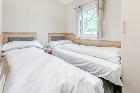 Silver Caravan with parking - St Minver, Rock