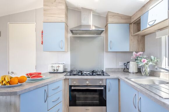 Silver 3 Caravan with parking & decking - St Minver, Rock