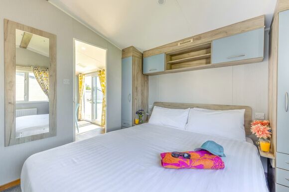 Silver 3 Caravan with parking & decking - St Minver, Rock