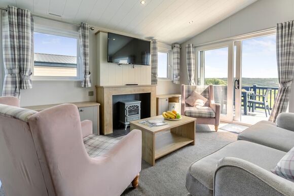 Deluxe Lodge with ensuite & decking, Deluxe Lodge with ensuite & decking, Deluxe Lodge with ensuite & decking P - St Minver, Rock