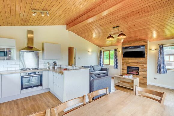 Deluxe 3 Lodge with ensuite & decking, Deluxe Lodge 8 with ensuite & decking P - St Minver, Rock