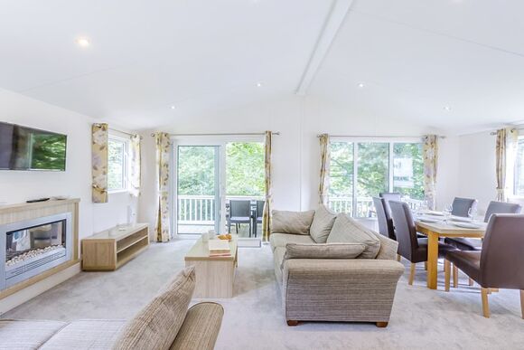 Prestige Lodge 6 with parking, ensuite & decking P, Prestige Lodge with parking, ensuite & decking - St Minver, Rock