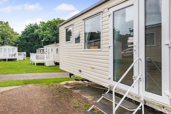 Bronze Premium 2 Bedroom Caravan, Sleeps 6. - St Minver, Rock