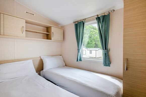 Bronze Premium 2 Bedroom Caravan, Sleeps 6. - St Minver, Rock