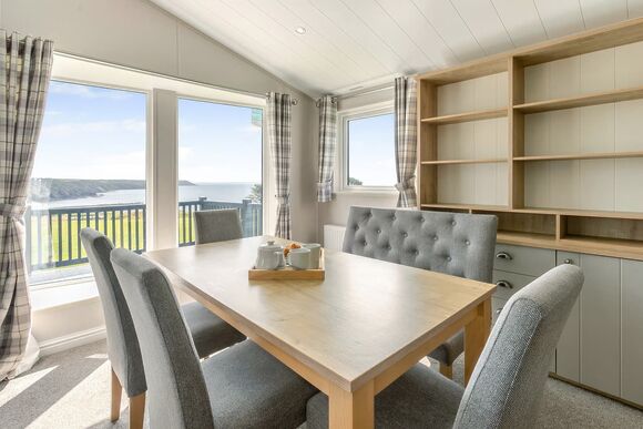 Deluxe Lodge with ensuite & decking P, Deluxe Lodge with ensuite & decking, Deluxe Lodge with ensuite & decking - St Minver, Rock