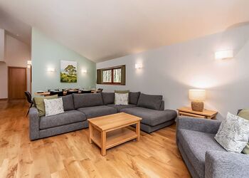 Golden OakTreehouse - Strathyre Lodges, Callander, Stirlingshire