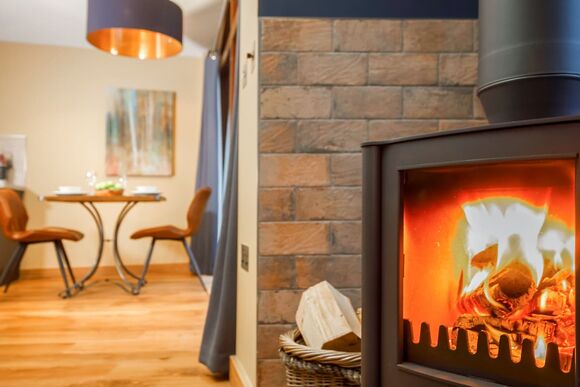 Golden Oak Hideaway Lochside 1 - Strathyre Lodges, Callander, Stirlingshire