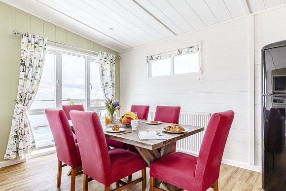 Truro Premier Lodge - Piran Meadows Resort, Newquay